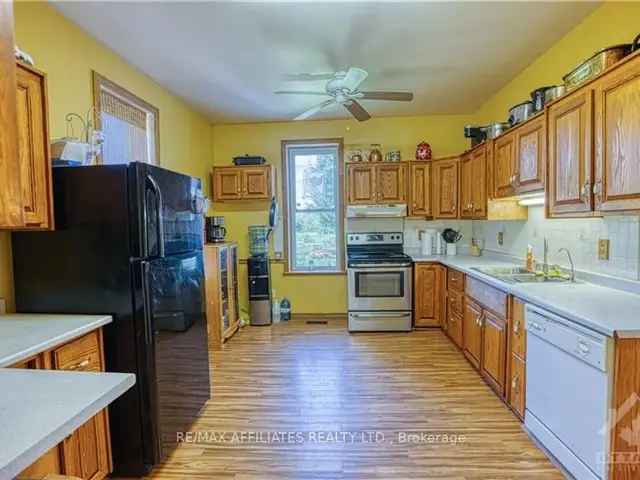 House For Sale in Rideau Lakes, Ontario