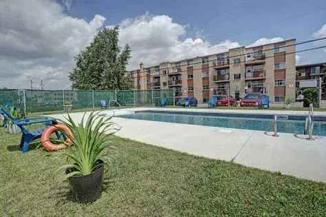 Buy 3 Rooms Apartment in Quebec with Quality Living Environment