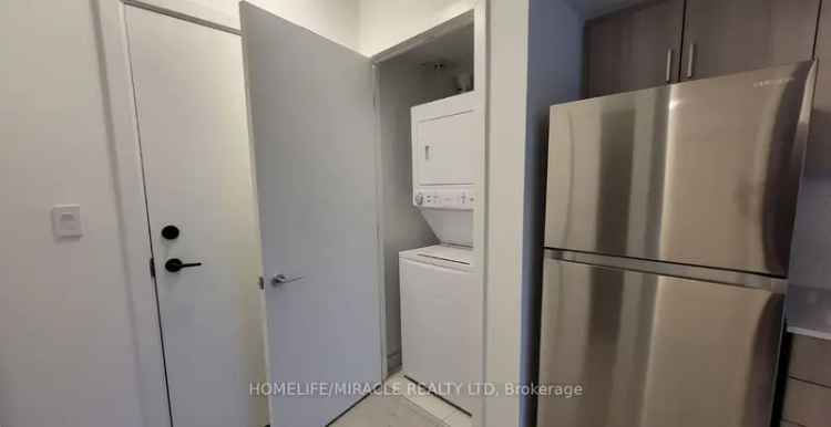 1-Bedroom Condo near Transit with Den and Balcony