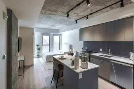 2 rooms studio of 42 m² in Montreal