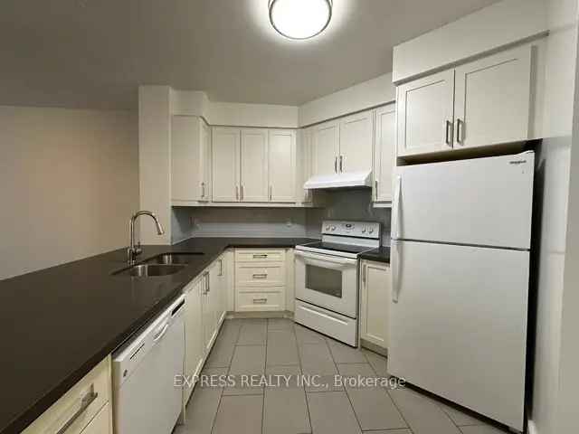 Spacious 1+Den Condo near U of T - 844 Sq Ft