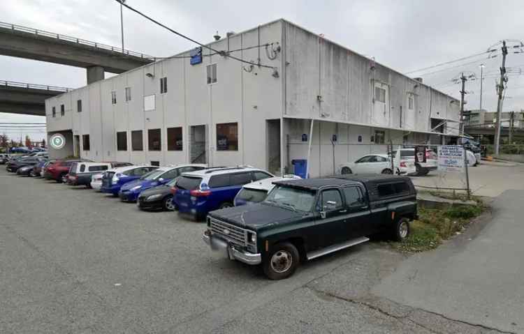 Lease Industrial Space for Artistic Studio in Greater Area