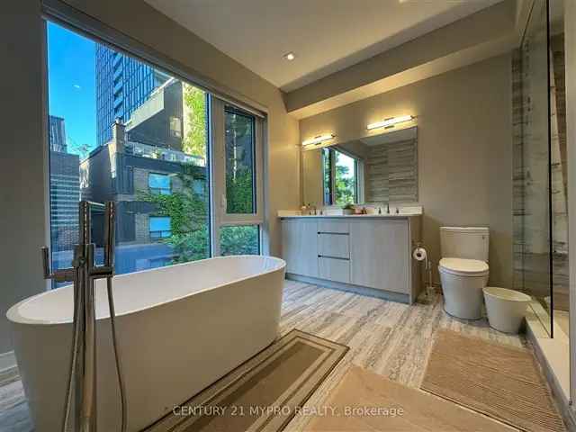 Downtown Toronto Semi-Detached Home  3 Beds 4 Baths 1839 sq ft