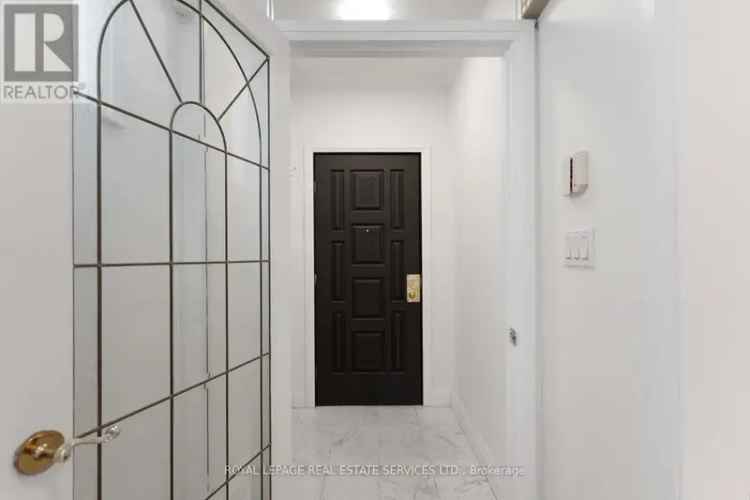 Beautifully Renovated 3-Bedroom Home in Trinity Bellwoods