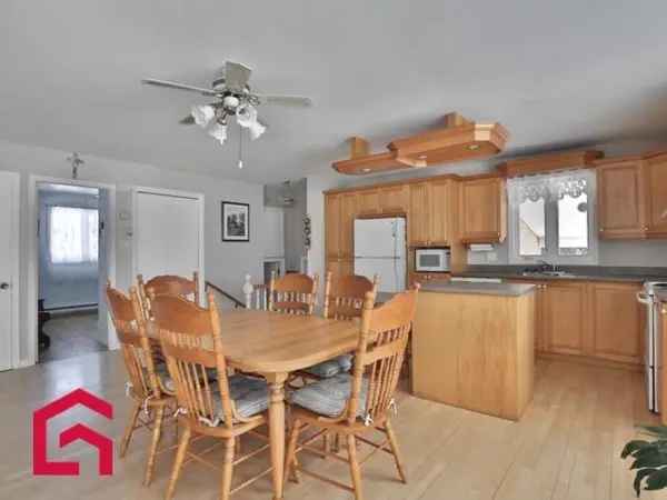 Bungalow for Sale in Saint Pie Family Friendly Home Retirement Property