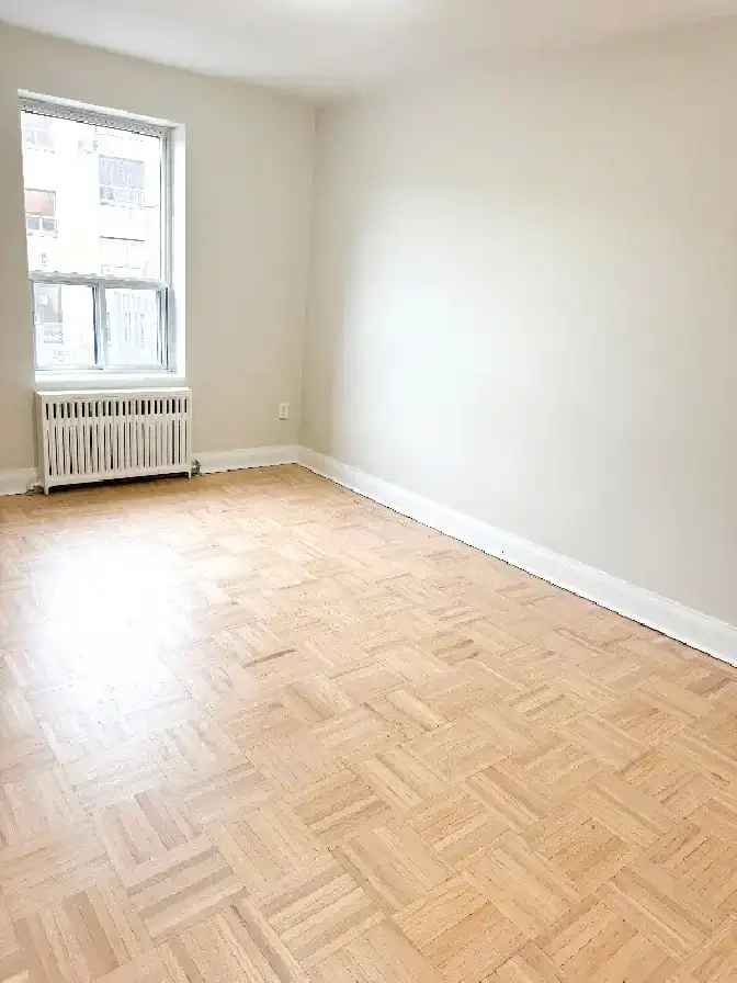 Newly Renovated 2 Bedroom Apartment