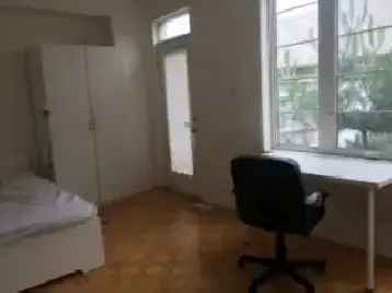 York University Village Room Rental - Queen Bed, Private Fridge, Shared Washroom