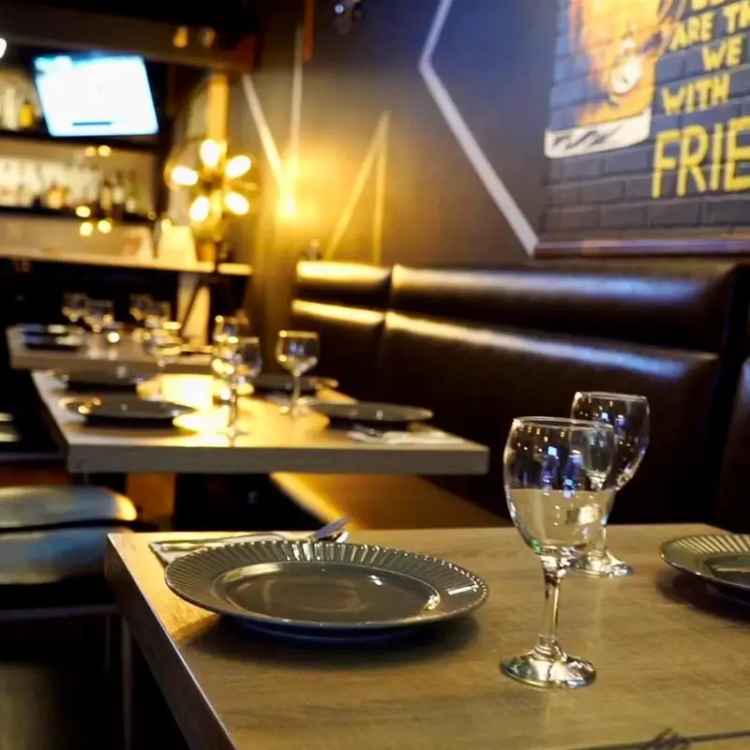 Buy Restaurant Business in Vancouver with Prime Location and Outdoor Seating