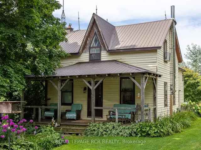 193 Acres With Farmhouse Barn And Ravine