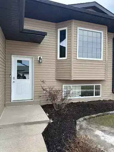 3 Bed 2 Bath Main Floor Apartment Cold Lake