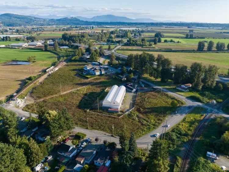 6 Bedroom Rancher on 4.77 Acres in Abbotsford Court Ordered Sale