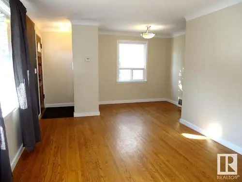 House For Sale In Strathearn, Edmonton, Alberta