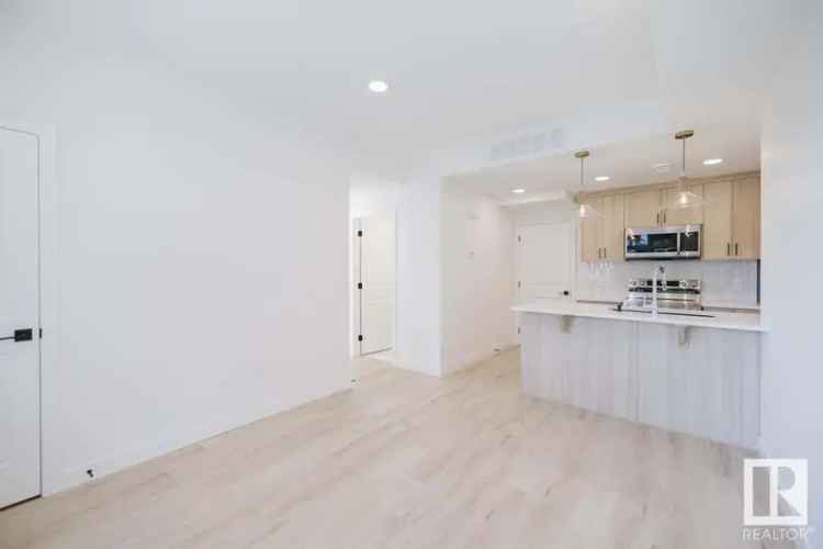 Luxury 1 Bed + Den Condo in Essential Glenridding