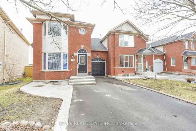 House For Sale in Brampton, Ontario