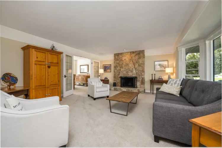 5 Bedroom Family Home in Pebble Hill