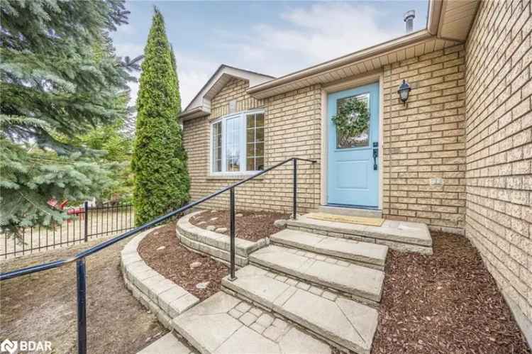 Updated 3 2 Bedroom Barrie Home  Finished Basement  New Kitchen