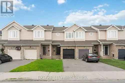 Barrhaven Townhouse 3 Bed 2 Bath Updated Modern