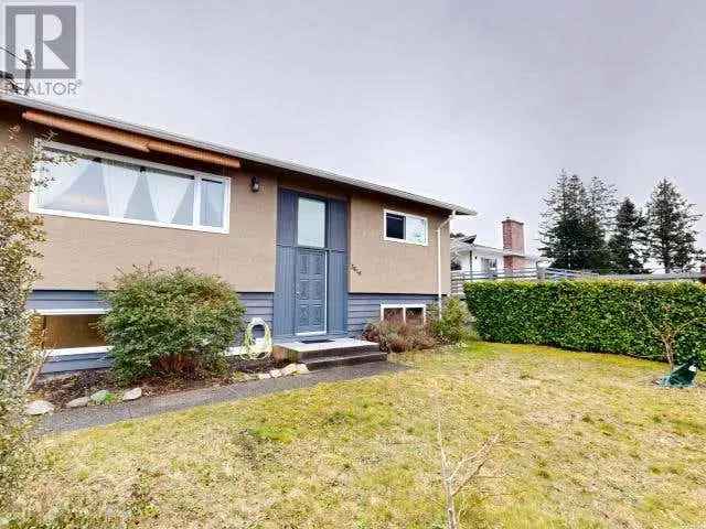 4-Bedroom Home with Ocean Views in Powell River