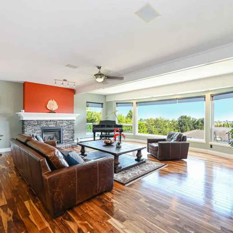 5 Bedroom House with Panoramic Views in Tsawwassen