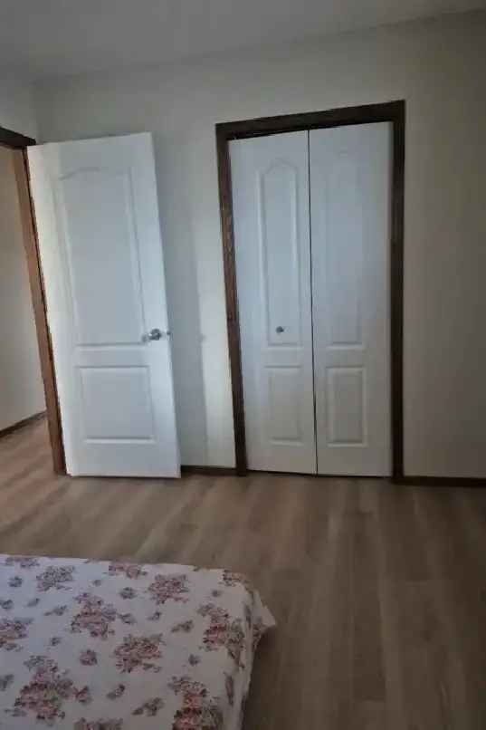 Room for Rent in Cranston SE with Shared Amenities