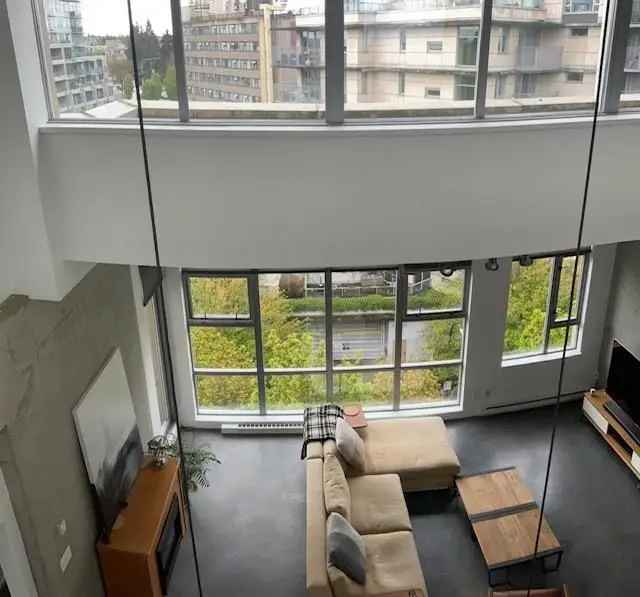 Mt Pleasant Penthouse Loft 2 Bed 3 Bath 1210 Sqft