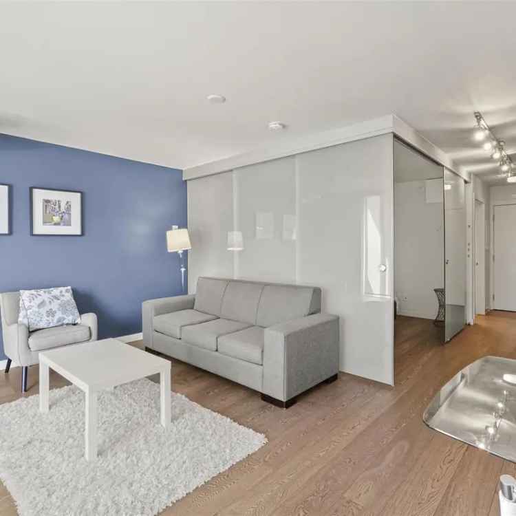 Stylish 1-Bed Condo in Downtown Vancouver