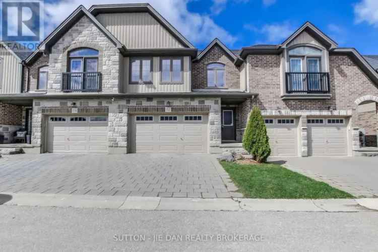 3 Bed 2.5 Bath Townhome in Riverbend - Modern Living