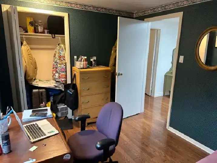 Room for Rent Near Newnham Campus Seneca with Utilities Included