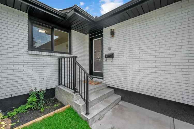 House For Sale in Calgary, Alberta