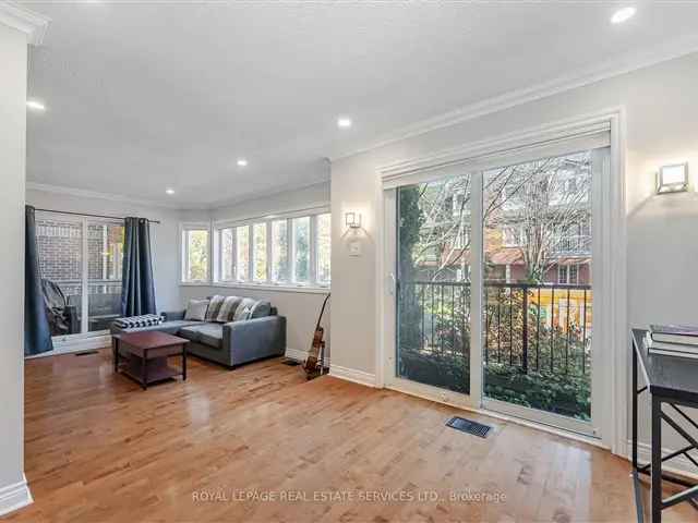 King West 3-Bedroom Townhouse - 1689 sq ft - Steps from Trinity Bellwoods Park