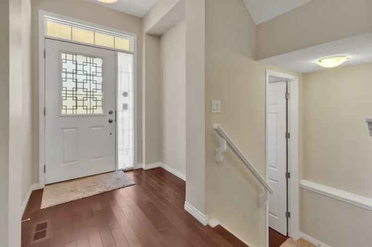 House For Sale in Calgary, Alberta