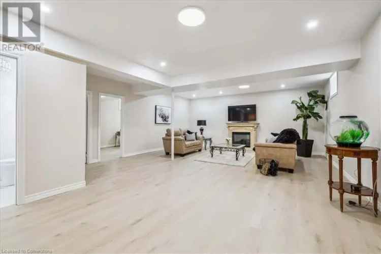 Hamilton All Brick Detached Home 3 2 Bedrooms 4 Bathrooms Finished Basement