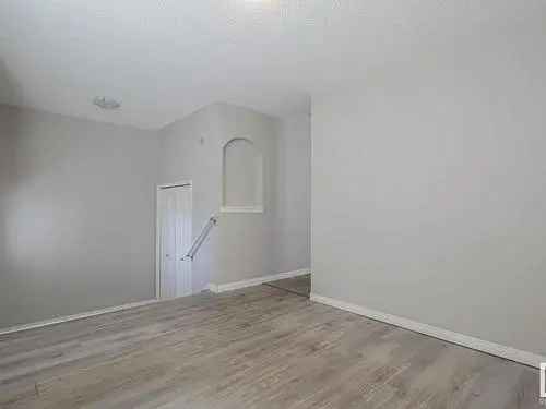 3 Bedroom Townhouse for Sale in Canon Ridge Edmonton