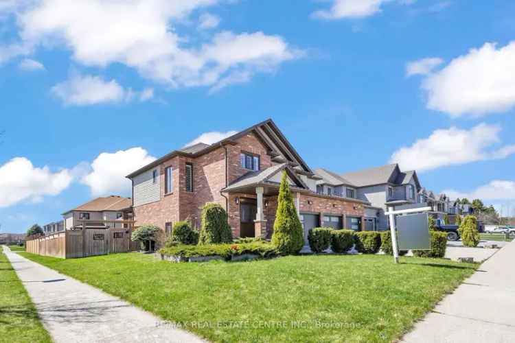Elegant Executive Home 3 Car Garage Saltwater Pool Finished Basement