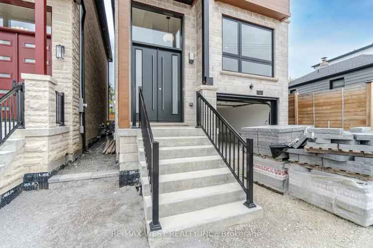 Luxury 4 Bed 5 Bath Home South Etobicoke Near GO Station