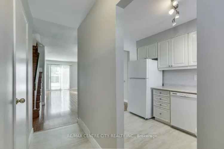 Byron Condo 2 Bed 1.5 Bath Low Fees Updated