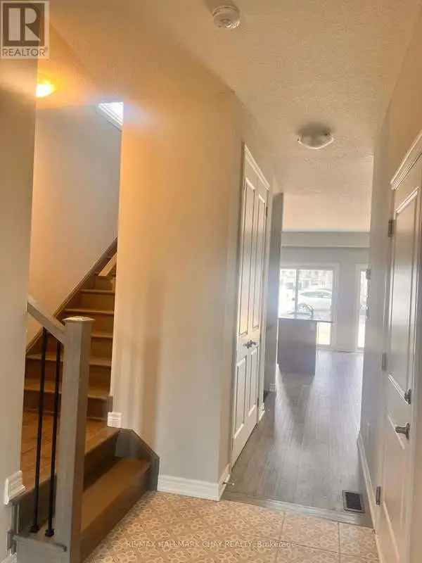 RE/MAX HALLMARK CHAY REALTY