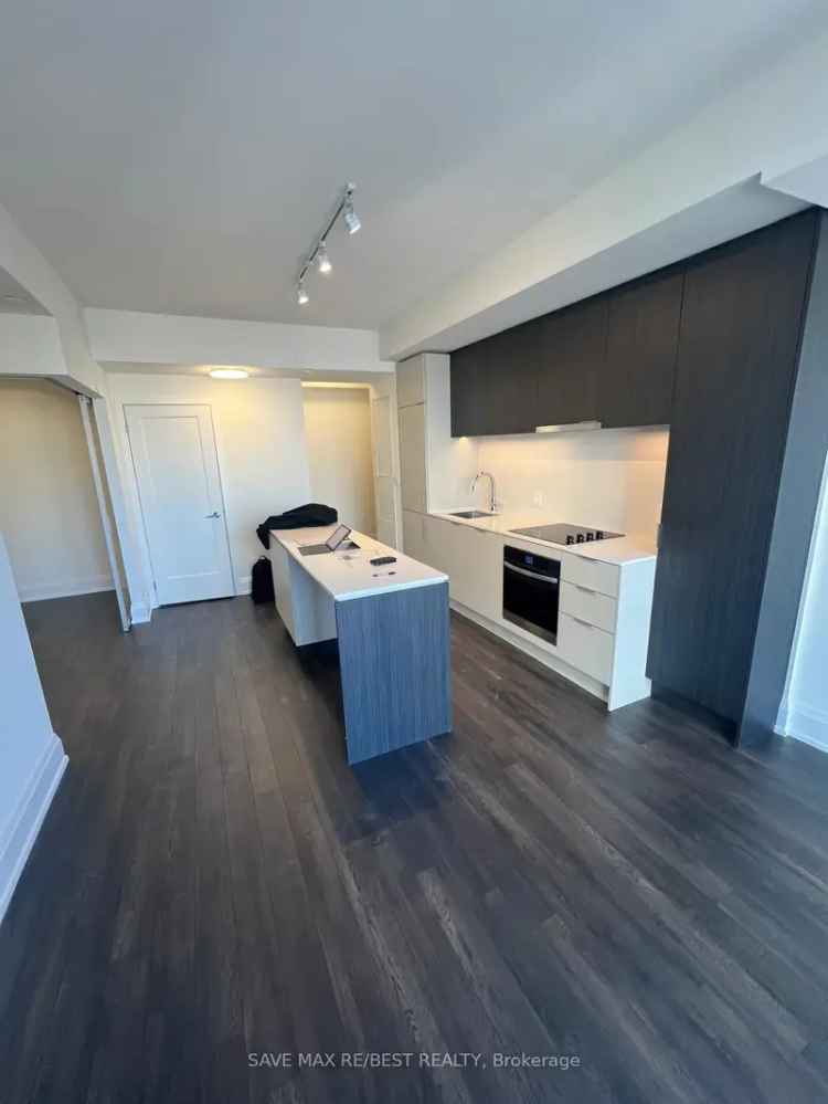 Buy luxury residence two bedroom corner unit in Toronto with amenities