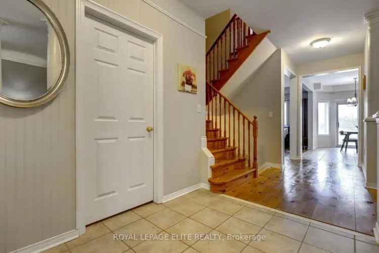 House For Sale in 2342, Woodridge Way, Oakville, Ontario