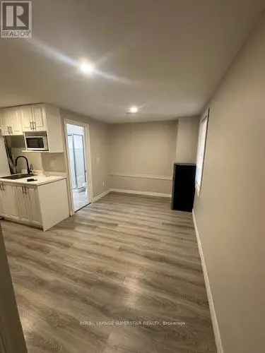 4 Bed 4 Bath House For Sale In Kitchener Near Go Train And Lrt