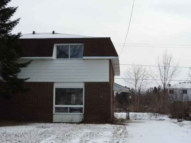 House For Sale in Carleton Place, Ontario