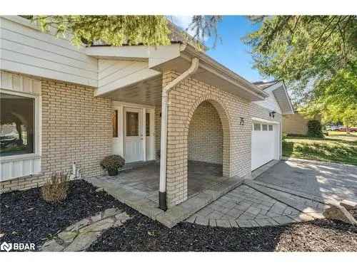 House For Sale In Barrie, Ontario