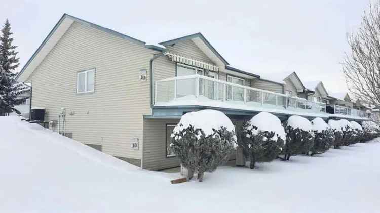 Duplex For Rent in Wetaskiwin, Alberta