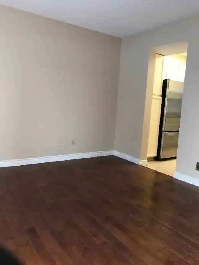 Well Maintained 3 BDR  with Garage Townhome In Century Park