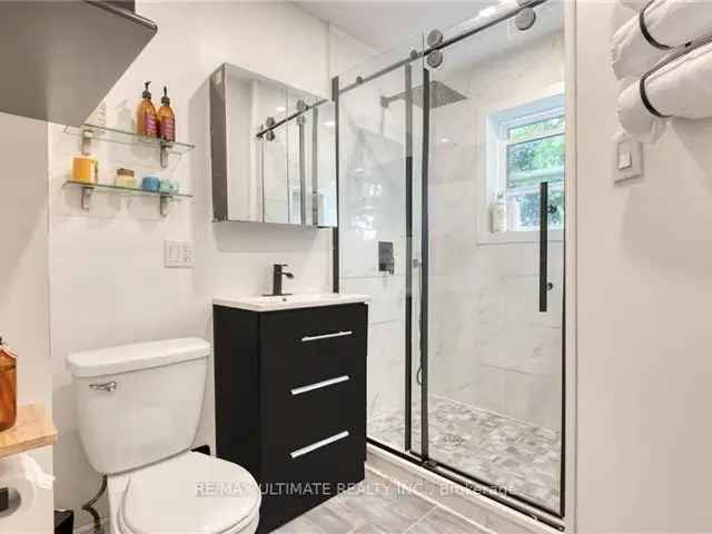 House For Sale in Hamilton, Ontario