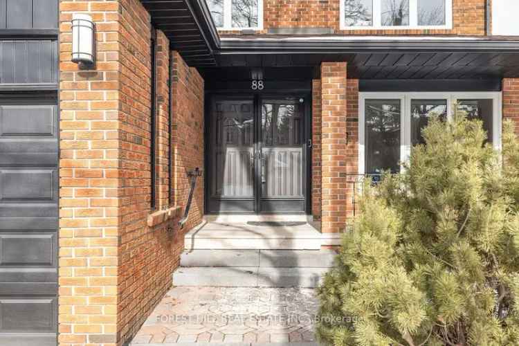 House For Sale in 88, Pemberton Road, Richmond Hill, Ontario