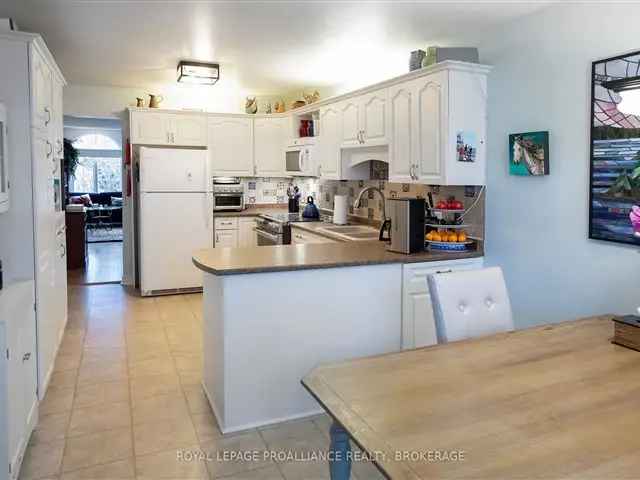 Warm Bungalow in Awesome Neighbourhood Family Home 3+ Bedrooms