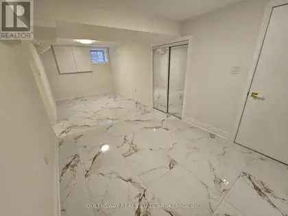 238m² 1-Bedroom Basement Apartment in Toronto