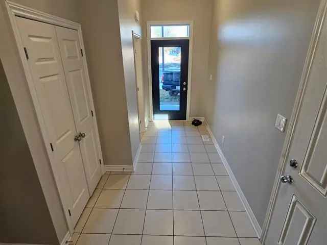 Townhouse For Rent in Kingston, Ontario