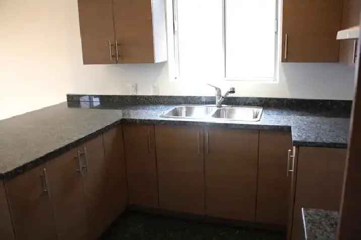 Luxury 4 1 2 Granite Apartment St Leonard July 1st 2025